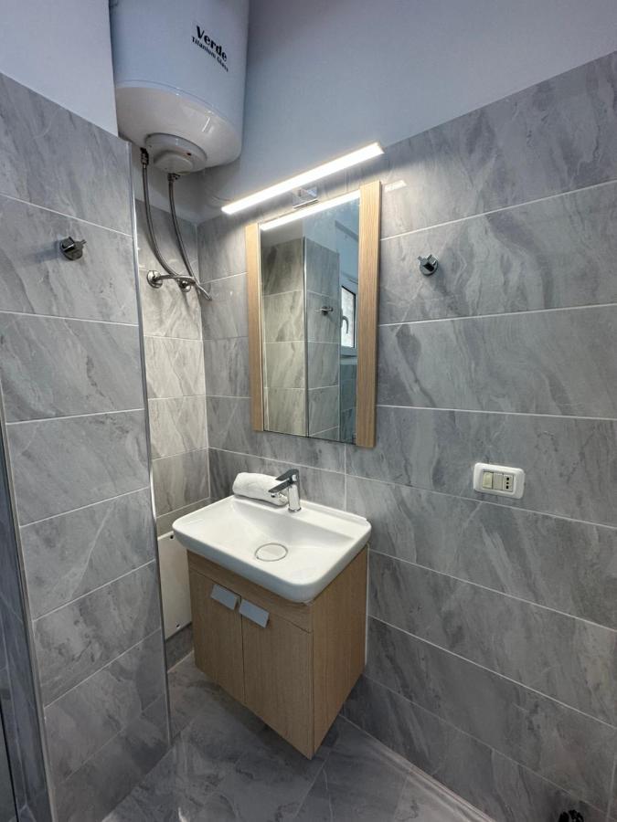 Saranda Apartments *