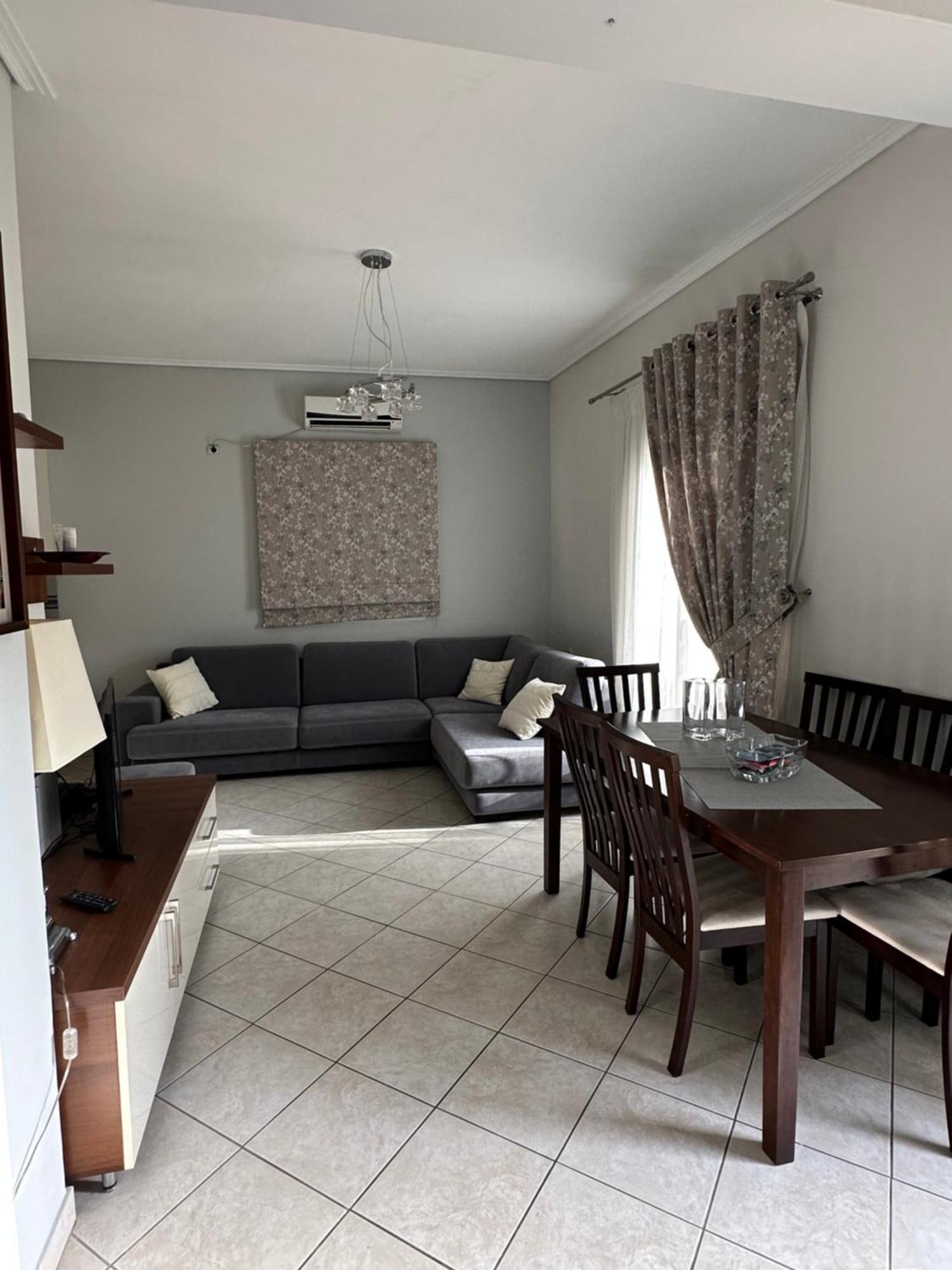Saranda Apartments *